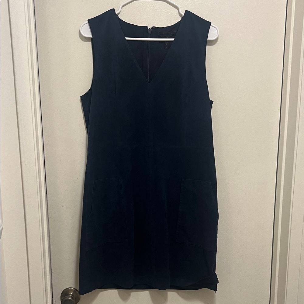 BCBG MAXAZRIA Elegant Navy Sleeveless Dress - Picture 2 of 2